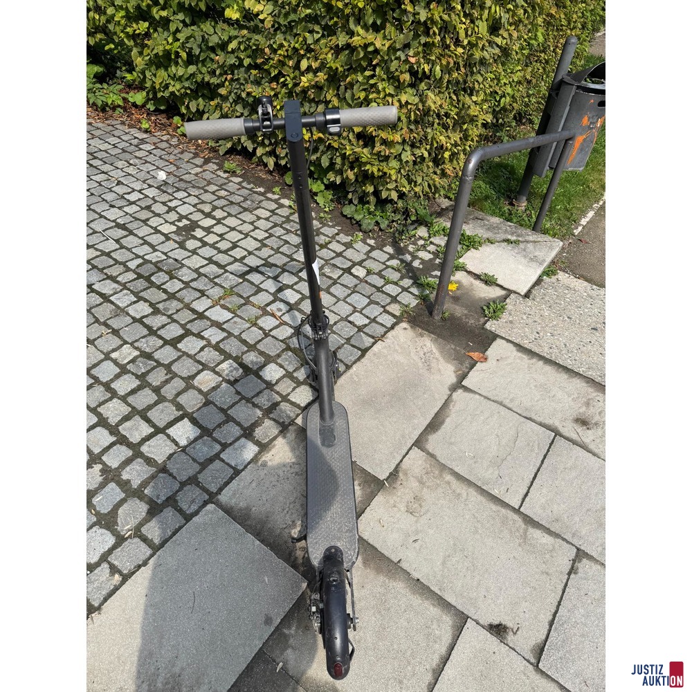 Hinten