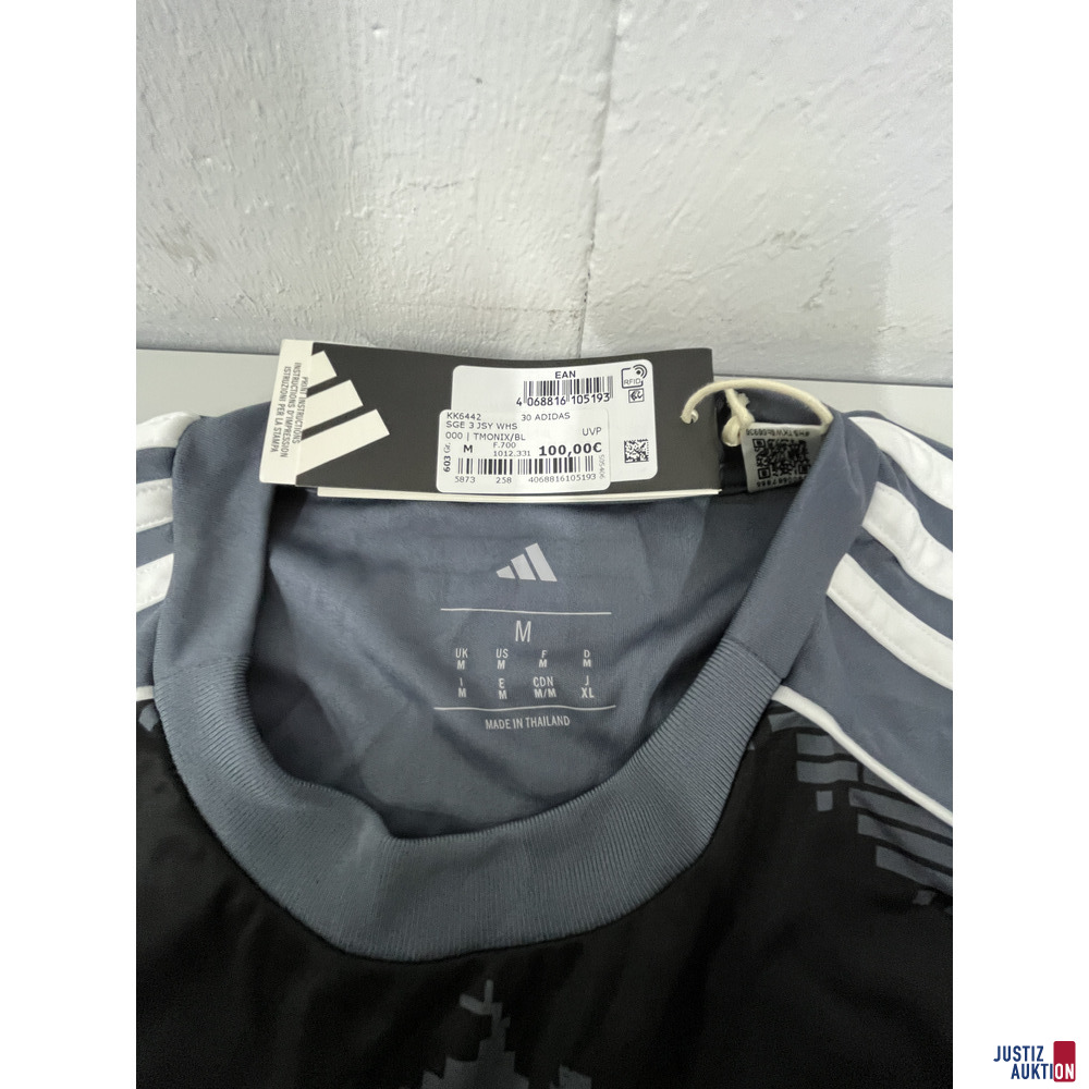 SGE Trikot Größe M – foto 2 – kavel bij Justiz-Auktion, Frankfurt am Main