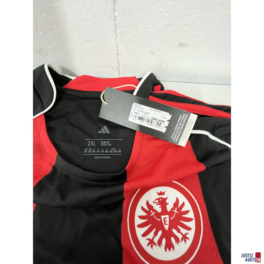 SGE Trikot Größe XXL – foto 2 – kavel bij Justiz-Auktion, Frankfurt am Main