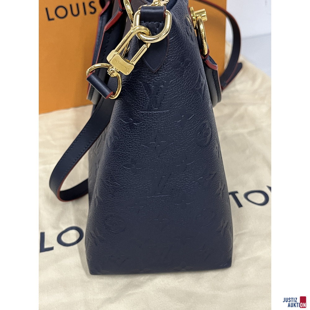 V72/26 Louis Vuitton Handtasche V Tote MM, Dunkelblau – foto 7 – kavel bij Justiz-Auktion, Frankfurt am Main