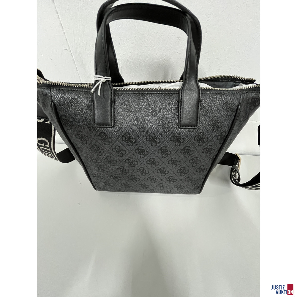 Guess Schulterhandtasche schwarz – foto 4 – kavel bij Justiz-Auktion, Frankfurt am Main