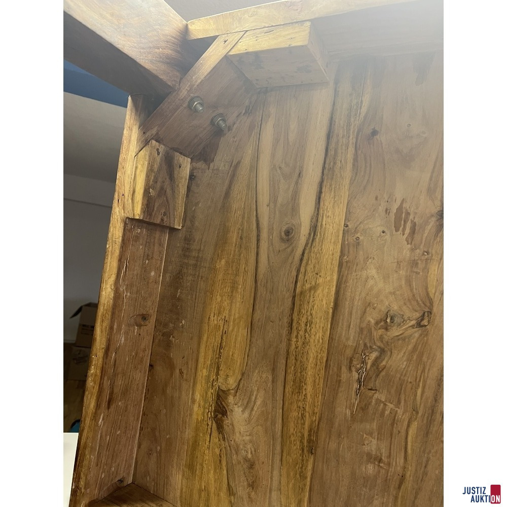 Eettafel – foto 6 – kavel bij Justiz-Auktion