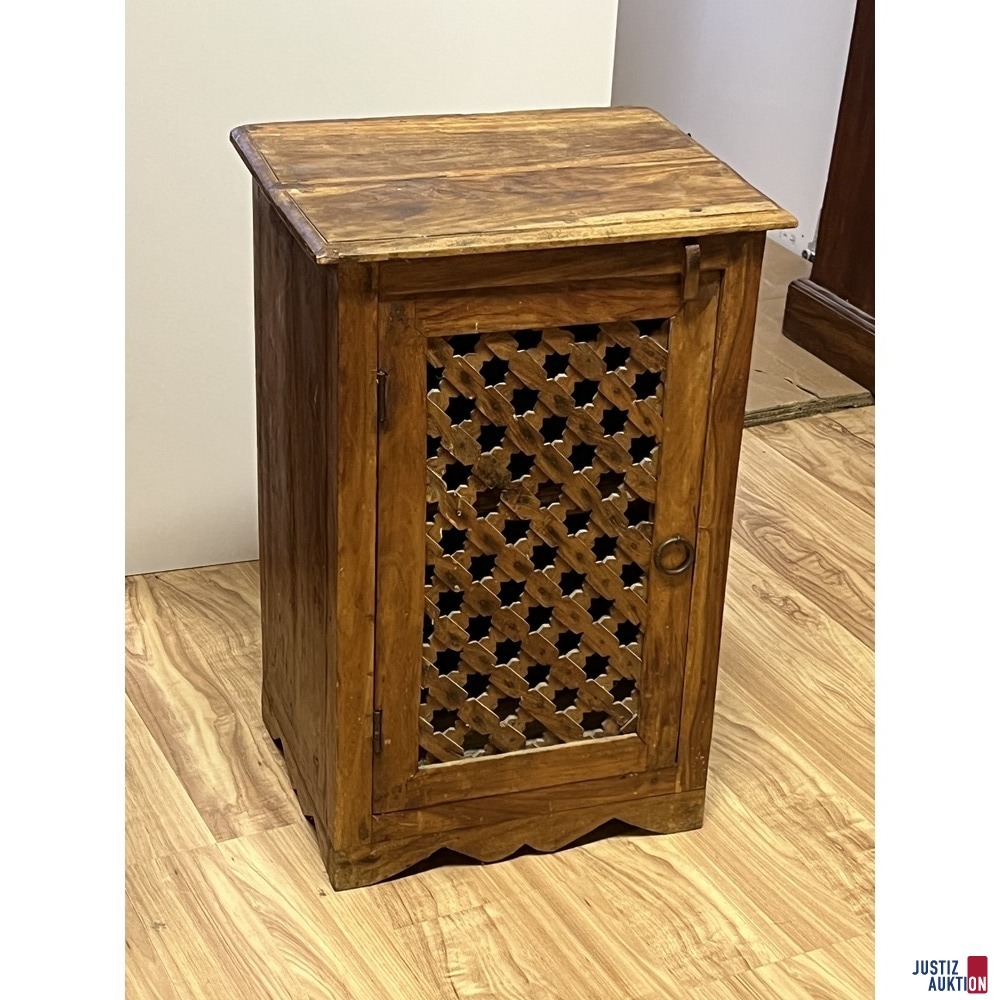 Schr&auml;nkchen aus Holz