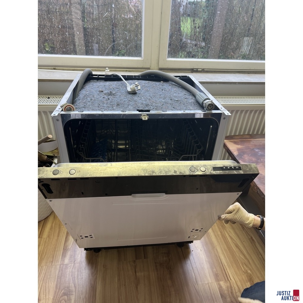 Einbaugeschirrspüler