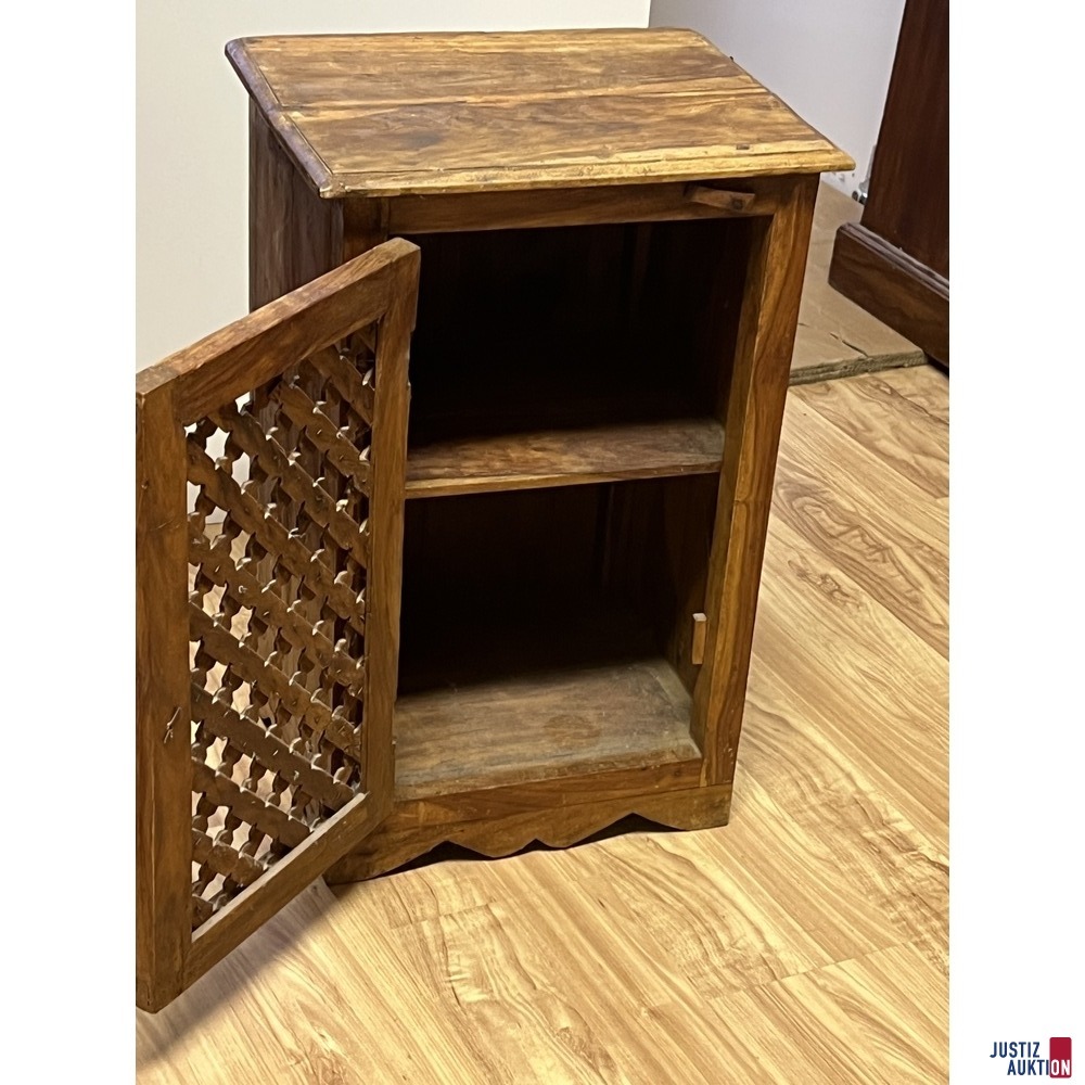 Schr&auml;nkchen aus Holz - ge&ouml;ffnet