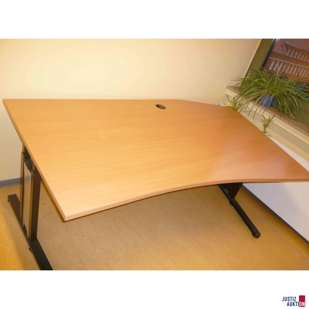 Schreibtisch (Freiform), Tischplatte rechts 120 cm tief, links 100 cm tief