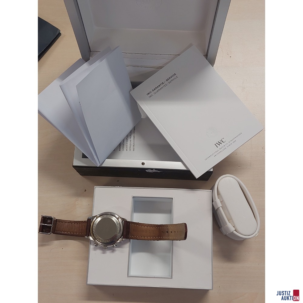 Herrenarmbanduhr der Marke IWC Schaffhausen - Model&colon; Portugieser Chrono