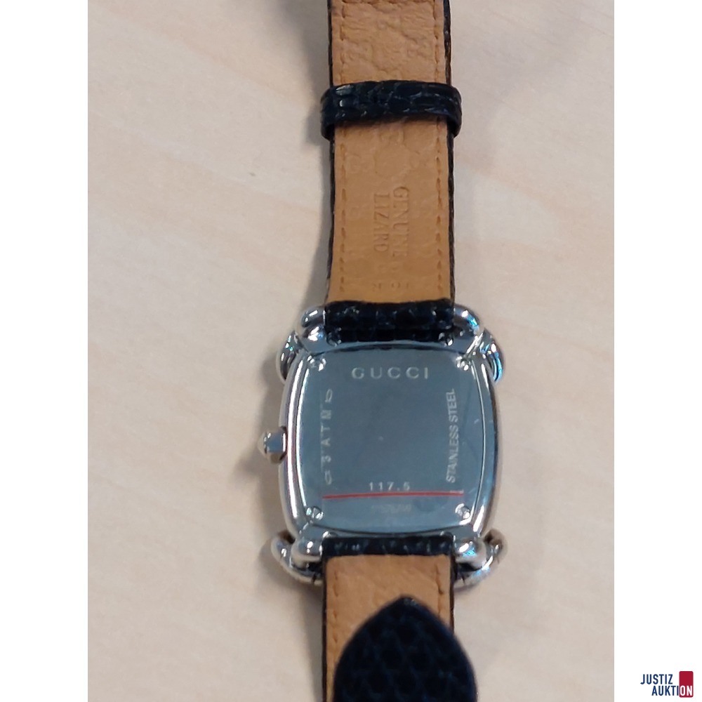 Damenarmbanduhr der Marke Gucci - Model&colon; Horsebit