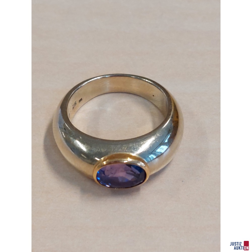 Damenring mit Amethyst&comma; wei&szlig;gold&comma; 750&permil; punziert&comma; 10&comma;3 g&comma; Gr&period; 53