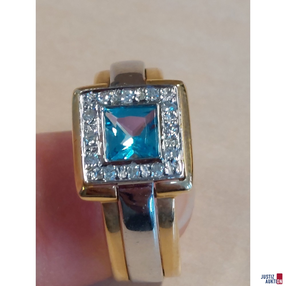 Damenring 585 &permil; punziert Wei&szlig;gold&sol;Gelbgold&sol;Bicolor mit quadratischen aquamarin farbenen Schmuckstein mit eine Camousierung aus Brillianten zirka 0&comma;2 ct Gr&ouml;&szlig;e 56 7&comma;1 g