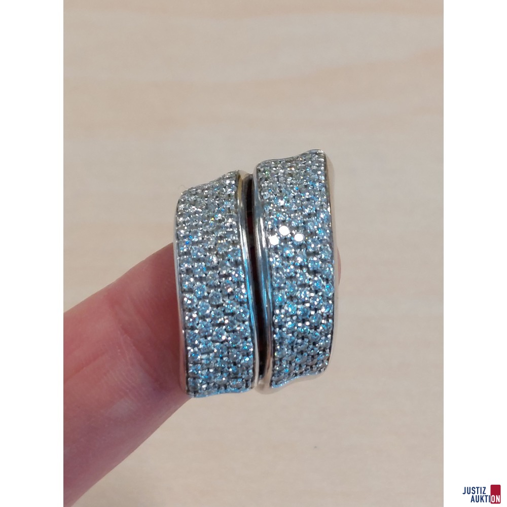 Wei&szlig;goldring 585&permil; punziert mit wei&szlig;em Bavebesatz 18&comma;7 g -&nbsp;Gr&period; 57