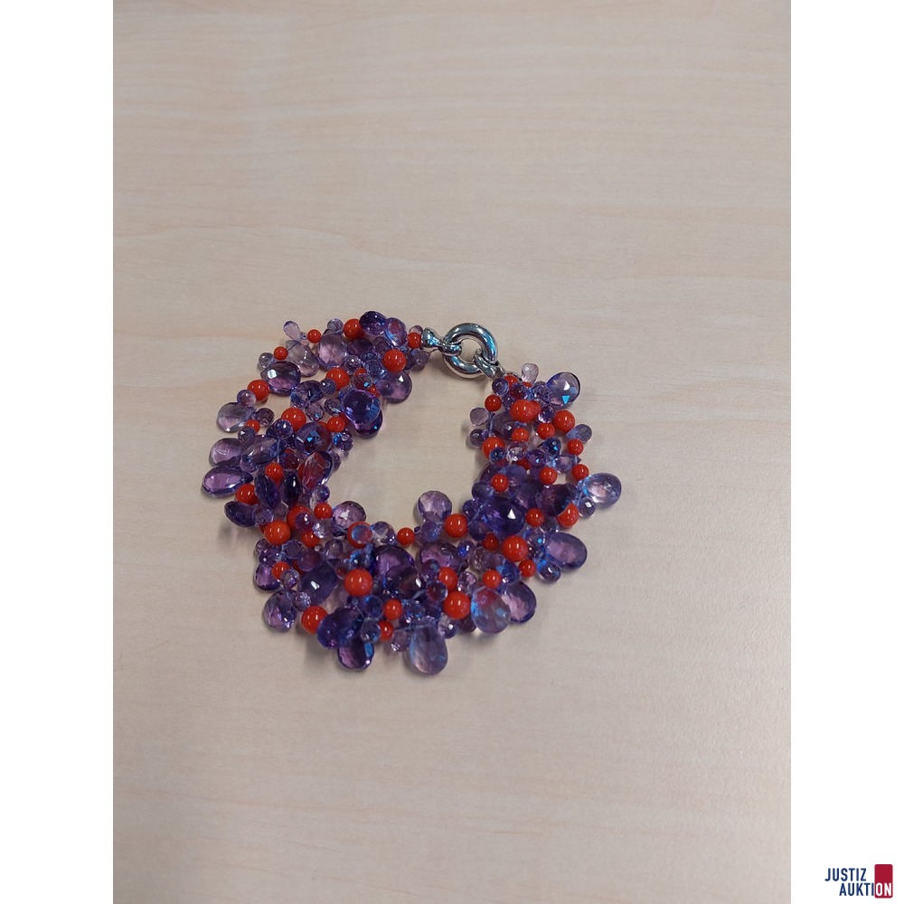 Armband mit Corallen und Amethysten und Silberschlie&szlig;e 20 cm lang