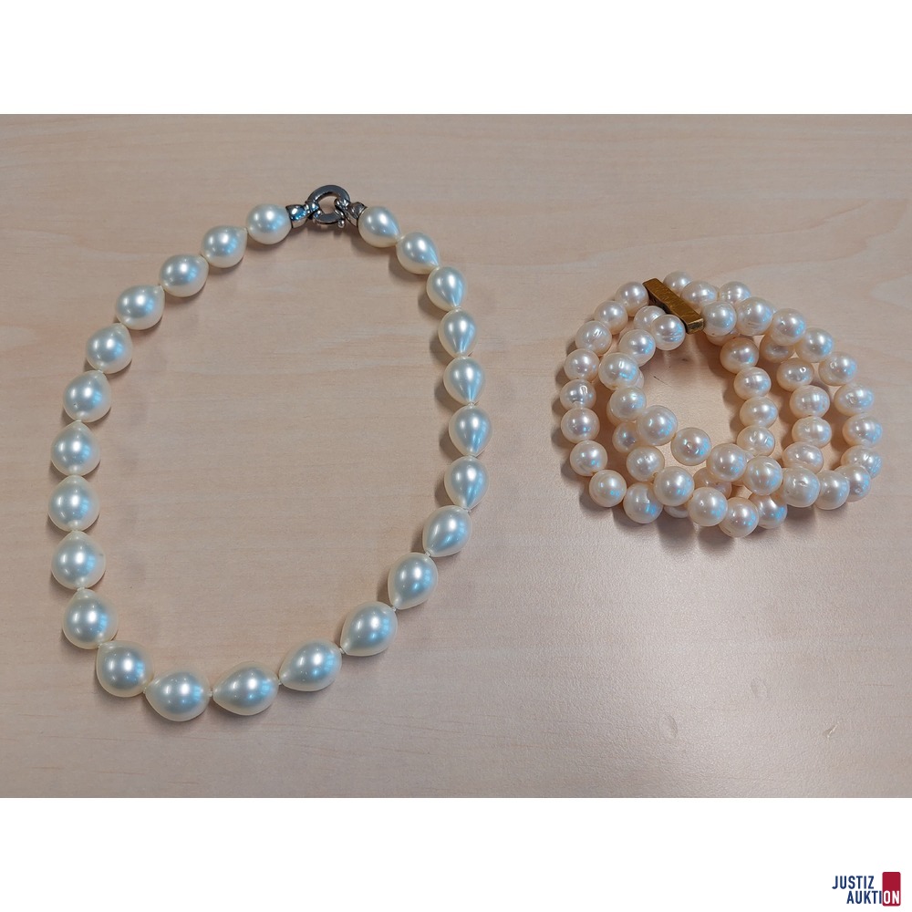 Armband aus Kulturperlen mit Metallsteg und Gummizug