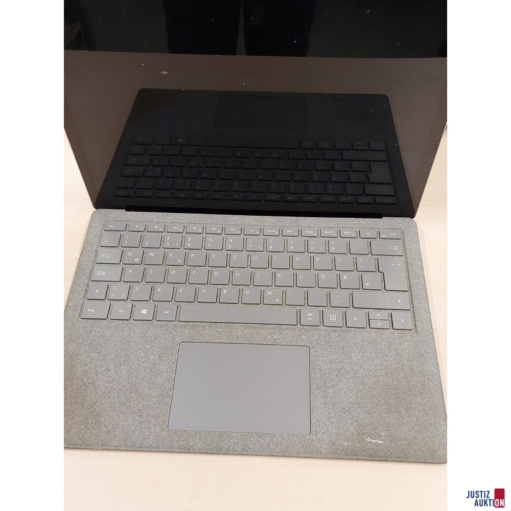 Laptop der Marke Microsoft Model 1769 Nr&period; 000500284757