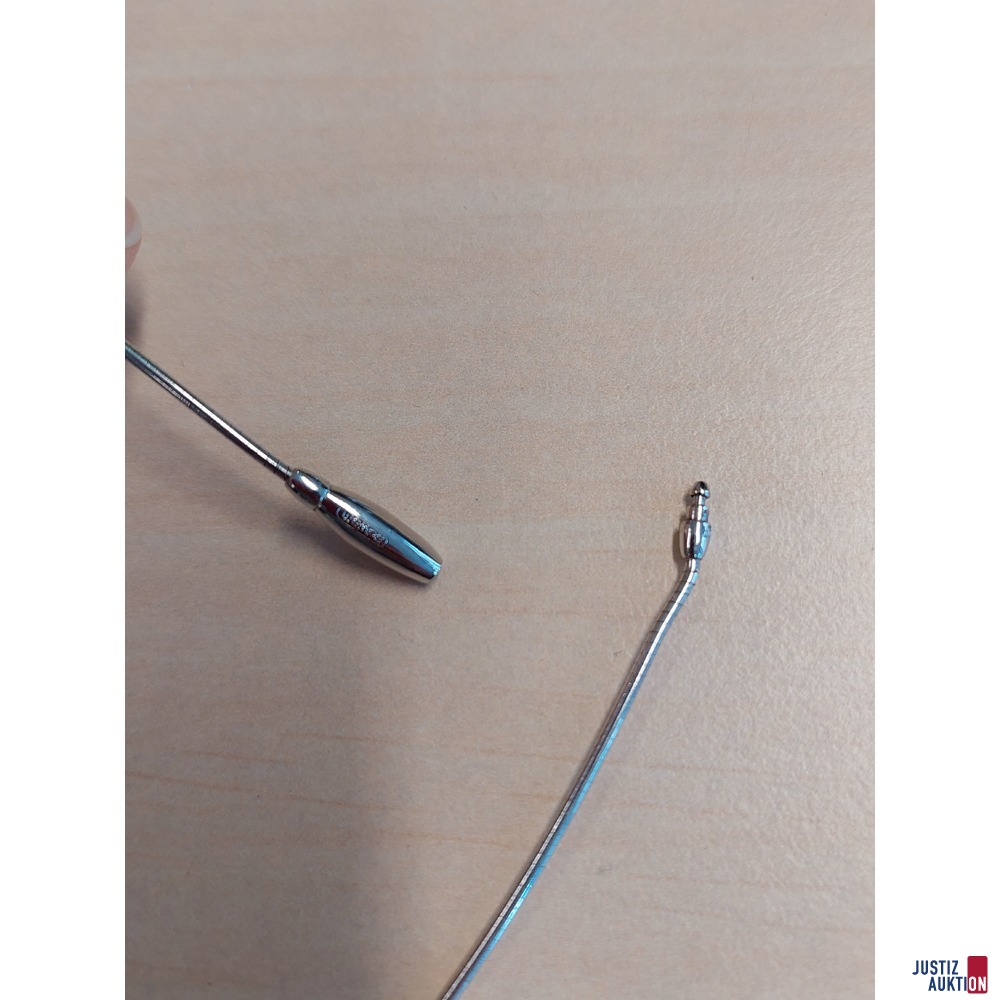 Collier Omega mit Brilliant &lpar;zirka 0&comma;2 ct&rpar; Turmalin Anh&auml;nger 750 &permil; Wei&szlig;gold leicht geknickt L&auml;nge 40 cm