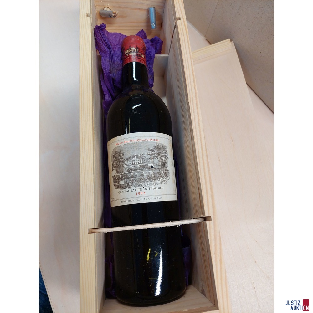 Franz&ouml;sischer Rotwein Chauteau Lafite Rotschild Jahrgang 1953 in Weinholzkiste