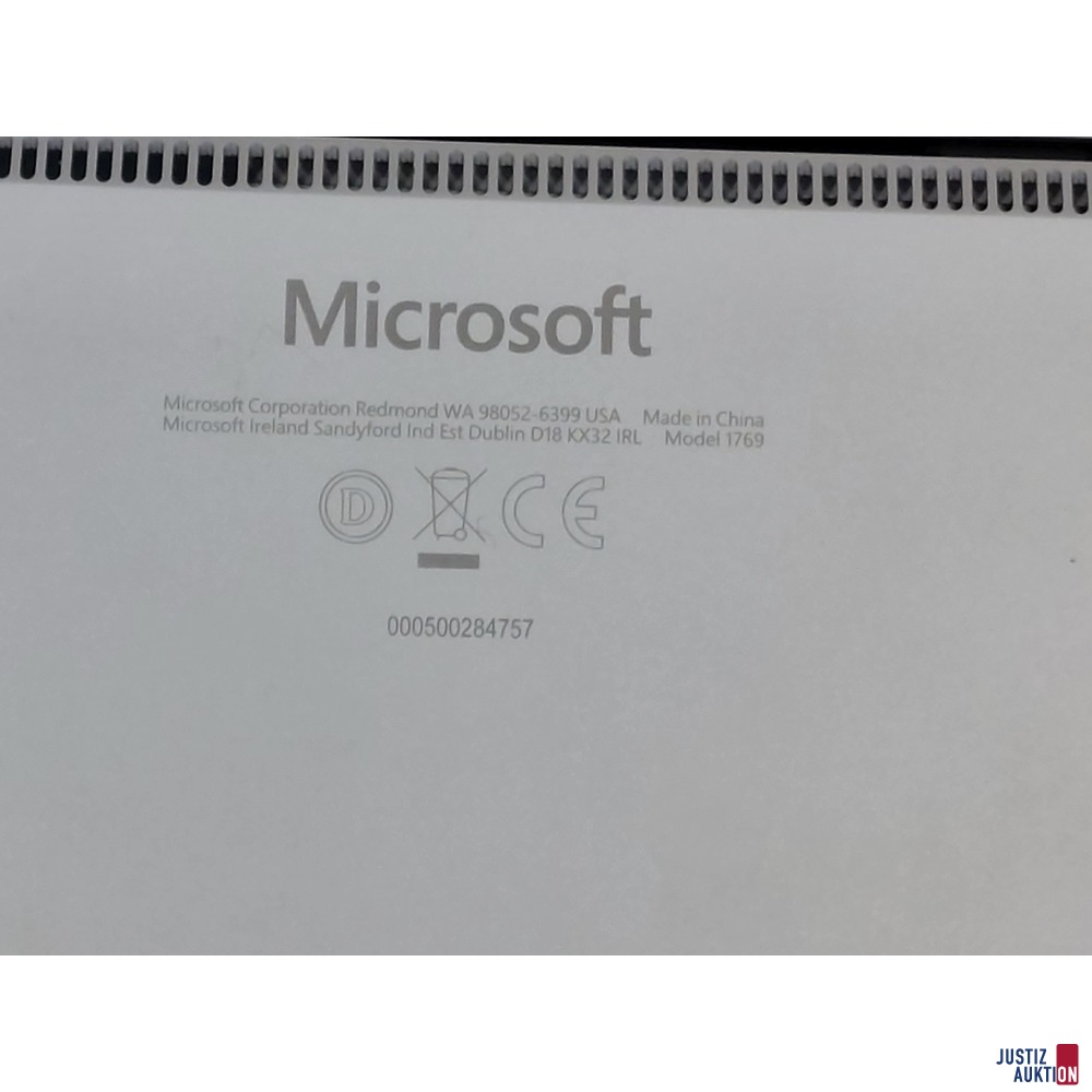 Laptop der Marke Microsoft Model 1769 Nr&period; 000500284757