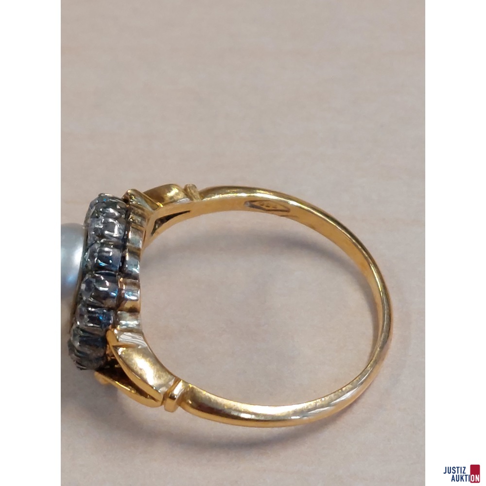 Damenring mit Perlen und Camuosierung