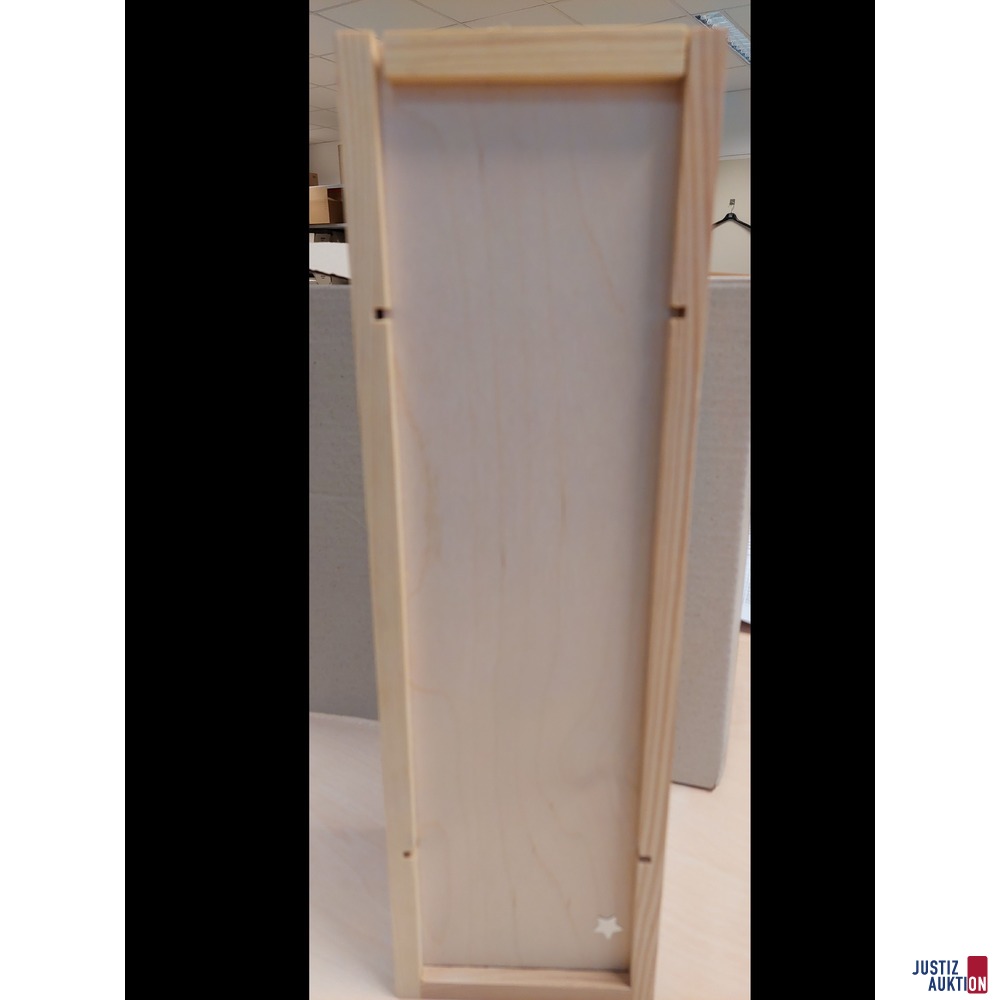 Franz&ouml;sischer Rotwein Chauteau Lafite Rotschild Jahrgang 1953 in Weinholzkiste