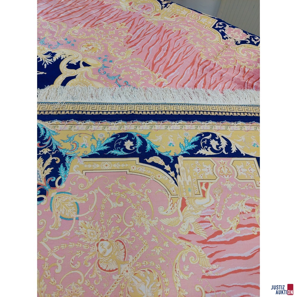 Maschineller Kn&uuml;pfteppich aus Viscose