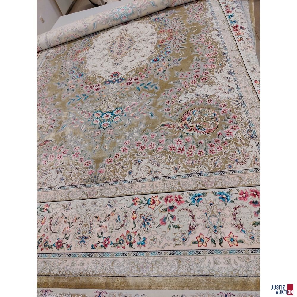 Maschineller Kn&uuml;pfteppich aus Viscose