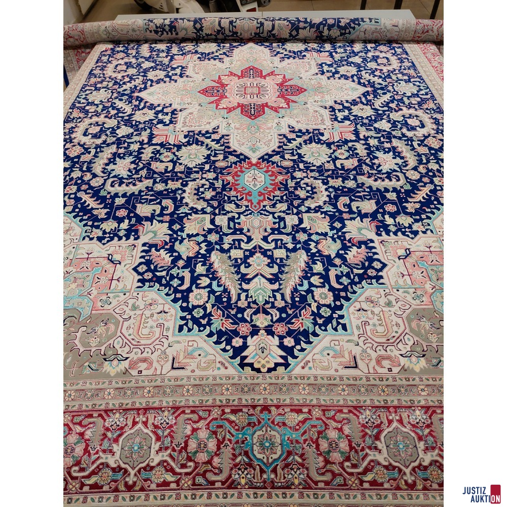 Maschineller Kn&uuml;pfteppich aus Viscose