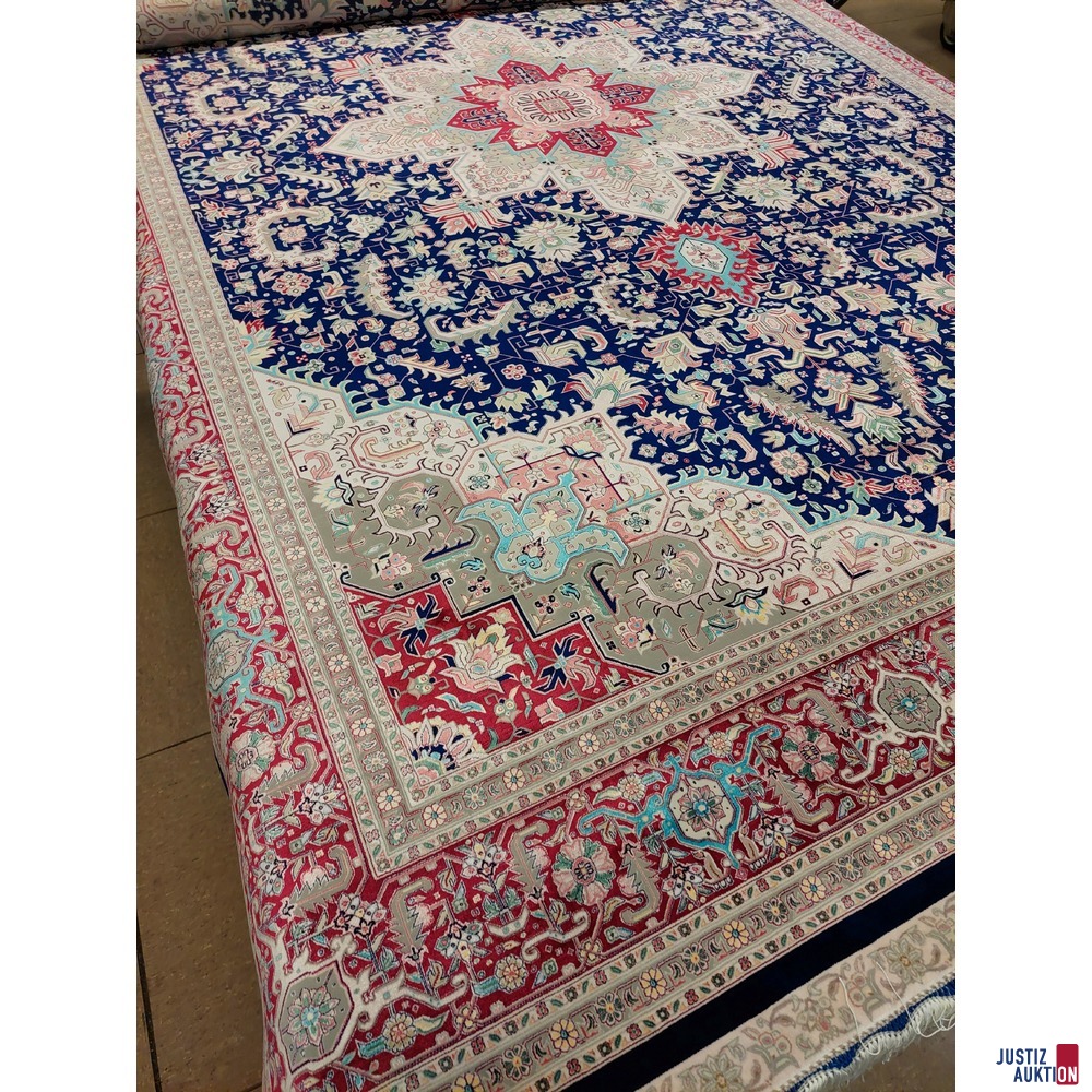 Maschineller Kn&uuml;pfteppich aus Viscose