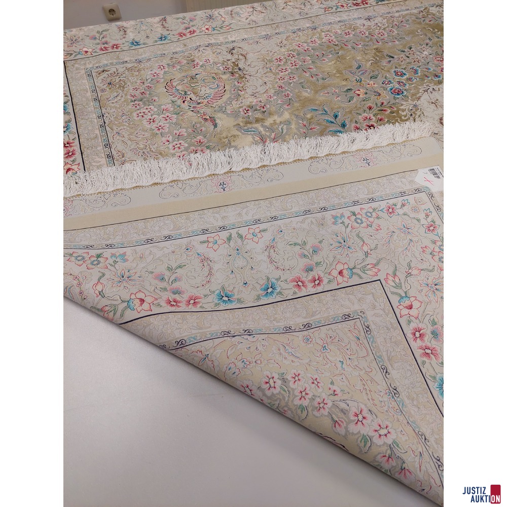 Maschineller Kn&uuml;pfteppich aus Viscose