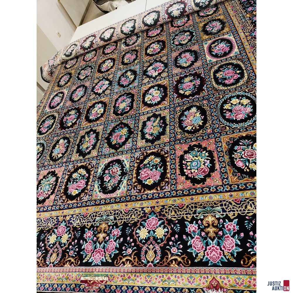 Maschineller Kn&uuml;pfteppich aus Viscose