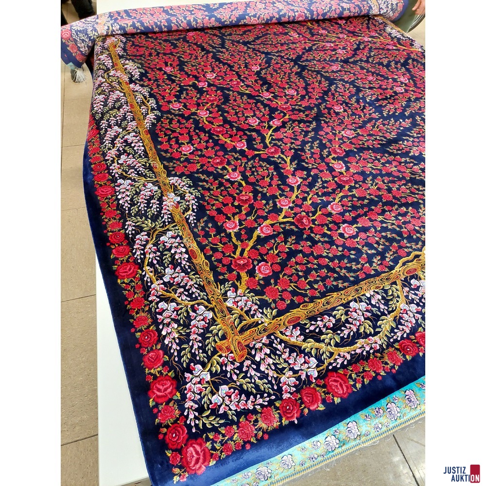 Maschineller Kn&uuml;pfteppich aus Viscose