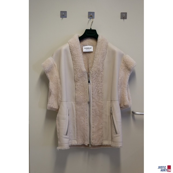 Lamfell Gilet mit Ledermix gearbeitet