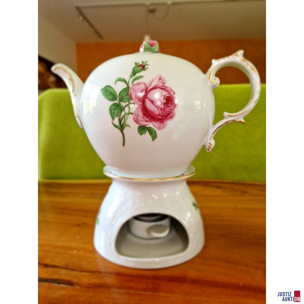 Teekanne mit Stövchen