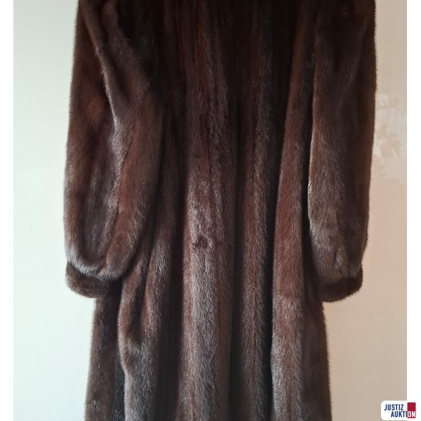 Mantel hinten