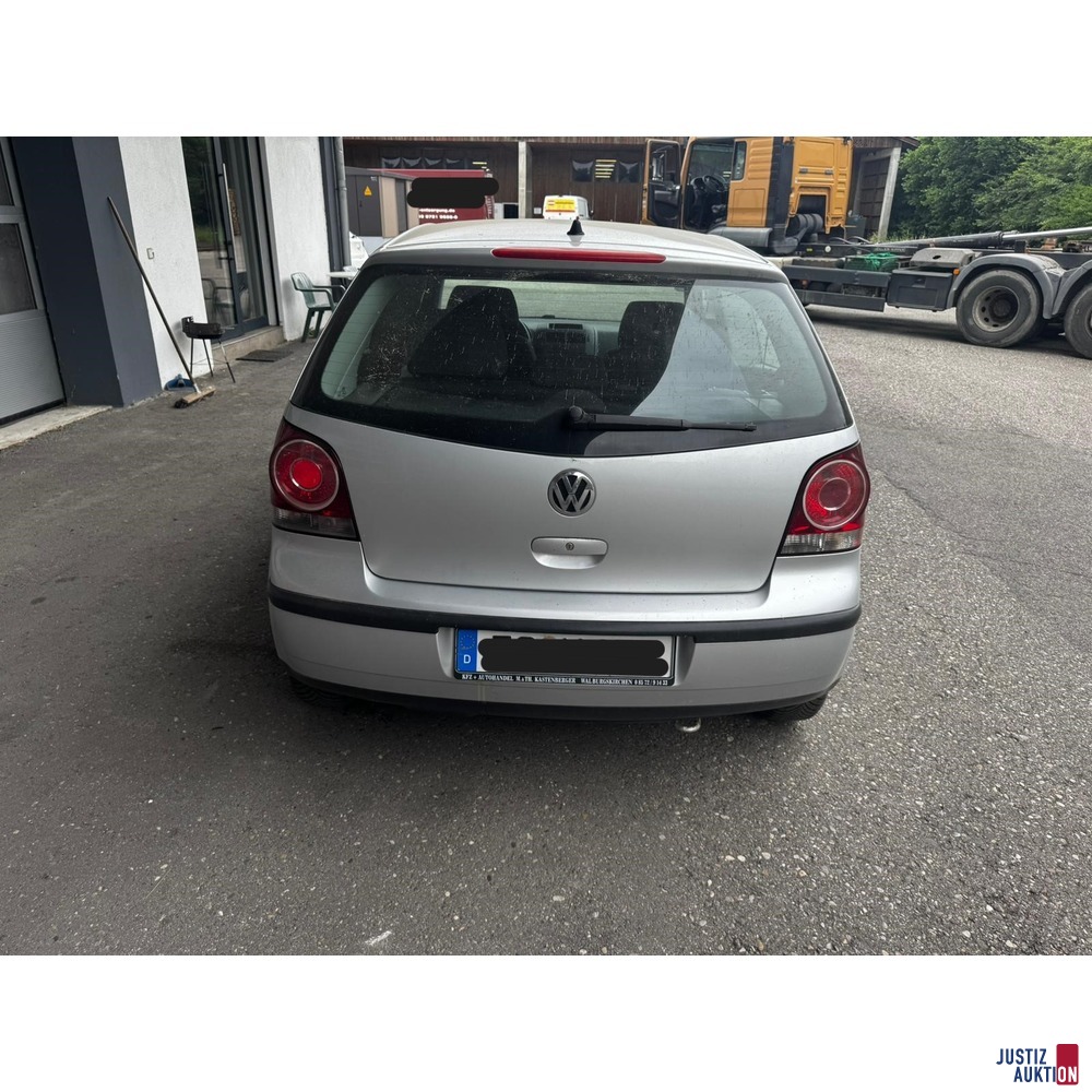 Hinten