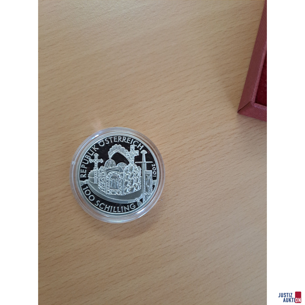 M&uuml;nze silberfarben Aufschrift 100 Schilling 2001