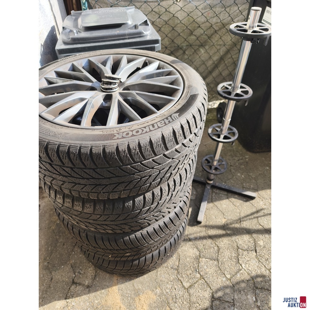 Reifen m. Felgen