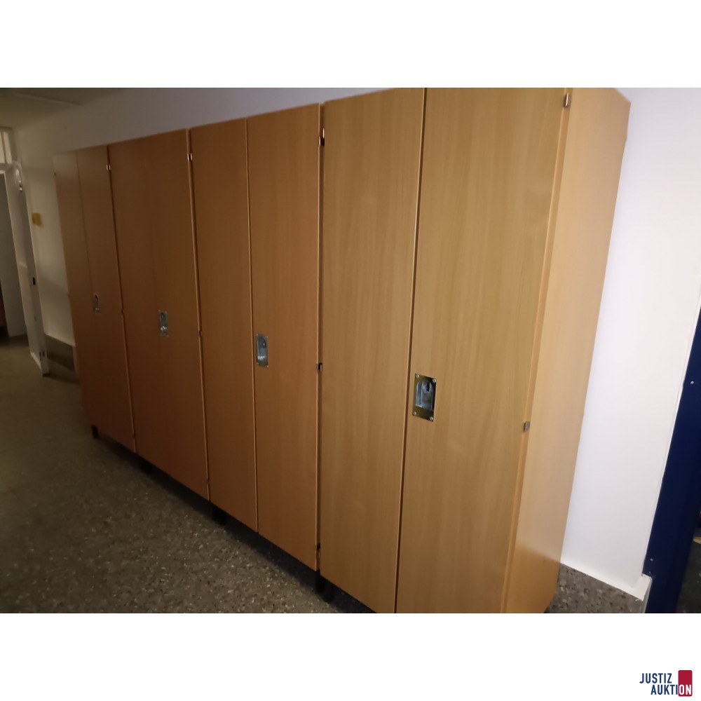 Spinde gesamt rechte Ansicht