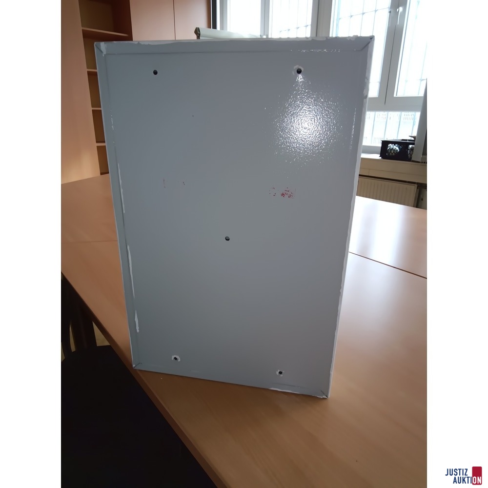 Schrank Rückseite