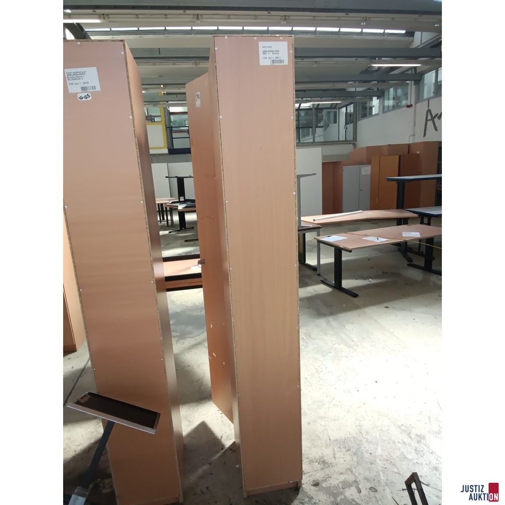 rechter Spind von hinten