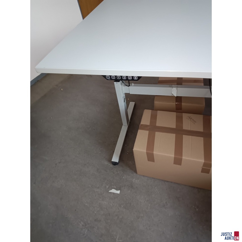 Gestell und Bedienteil