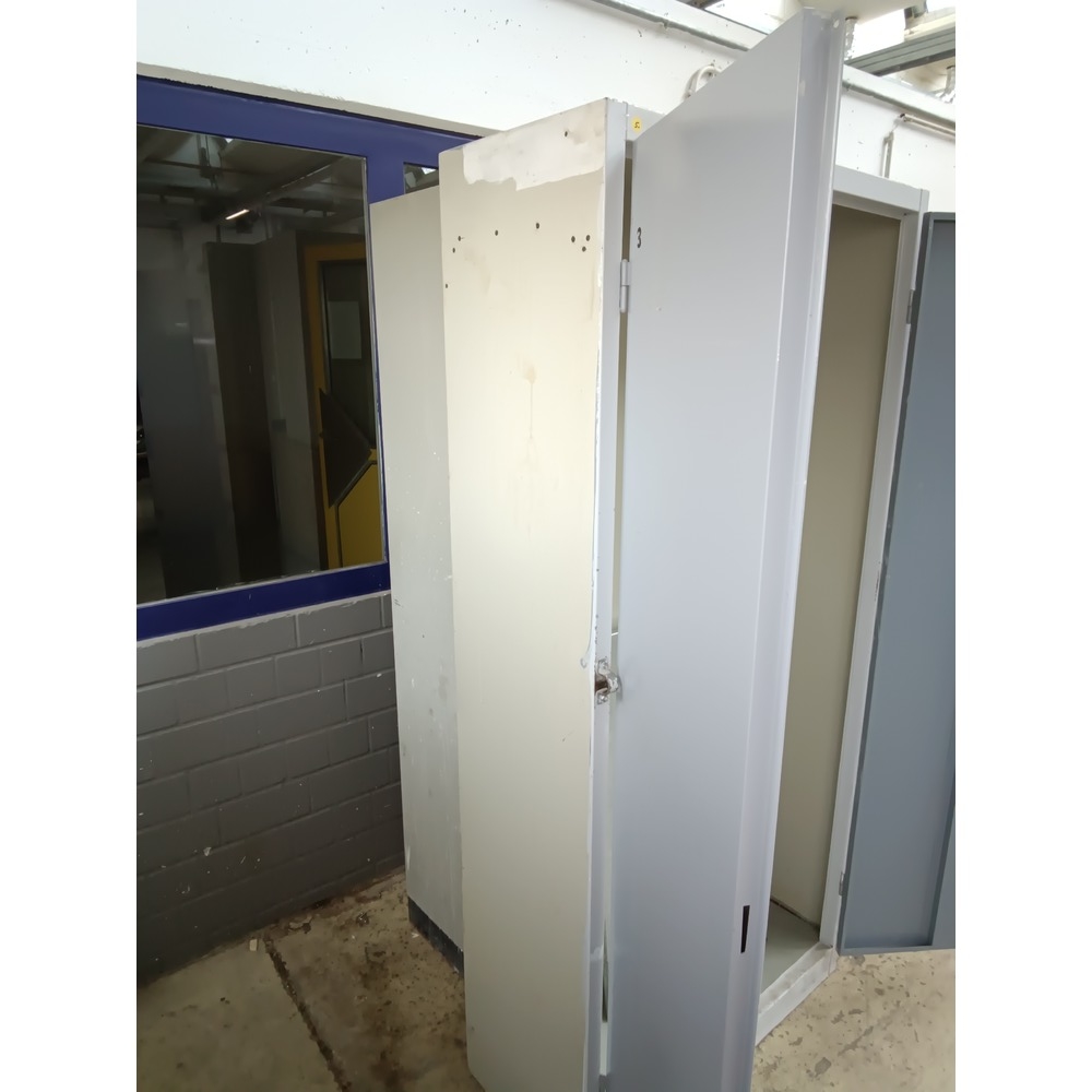 Schrank Seite