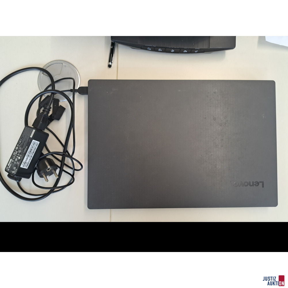 Laptop Lenovo V 130-15IGM Model 81HL mit Win 10pro