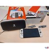 Nintendo Switch OLED schwarz/weiß