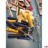 diverses Malerwerkzeug (Roller, Spachtel, Pinsel)