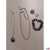 Konvolut bestehend aus diversen Modeschmuck