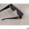 Damenretrosonnenbrille der Marke Channel GS21-09 - schwarz - getragen