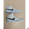 Sneakers der Marke Nike Capri III LTR Größe 9