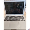MacBook Air der Marke Apple u.a.