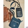 1 Kosmetiktasche/3 Umhängetaschen
