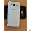 Handy der Marke Samsung Galaxy J5